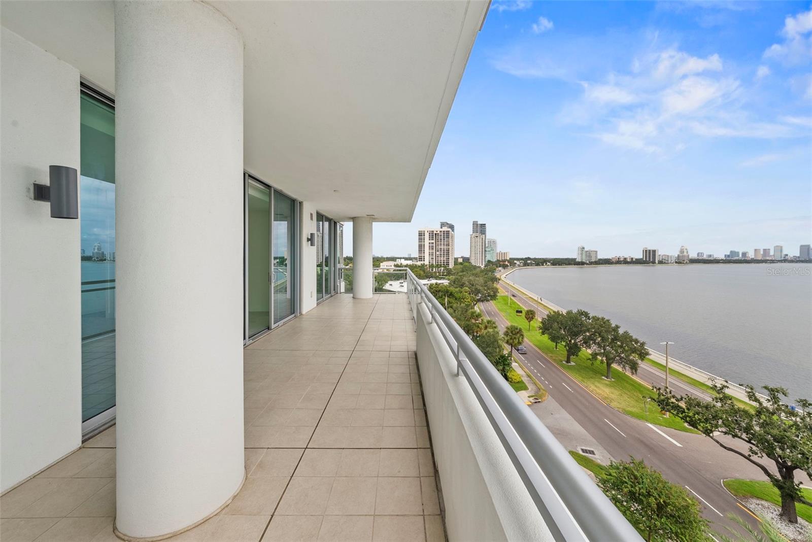 VIRAGE BAYSHORE - Residential