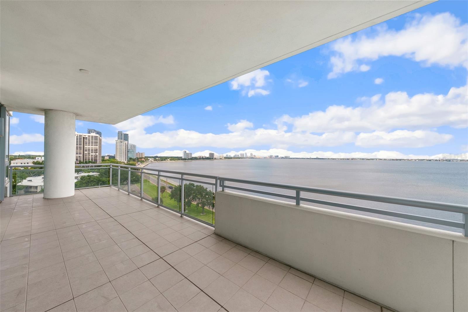 VIRAGE BAYSHORE - Residential