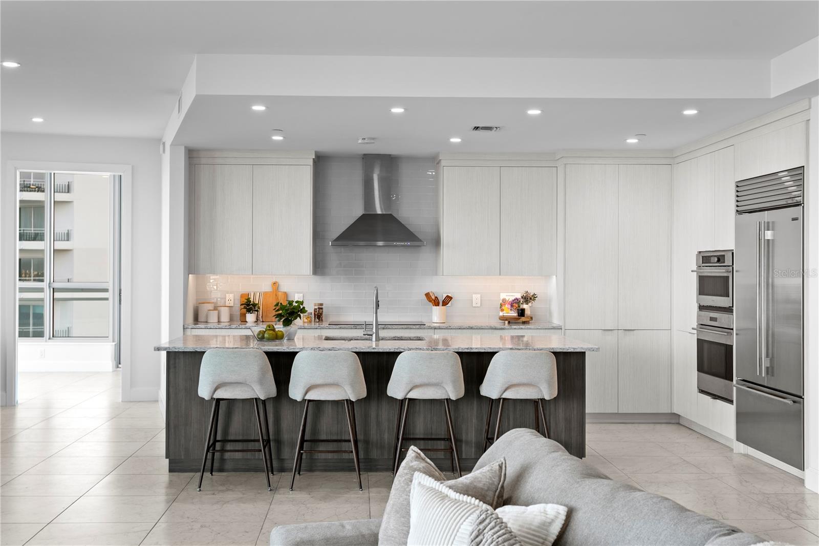 VIRAGE BAYSHORE - Residential