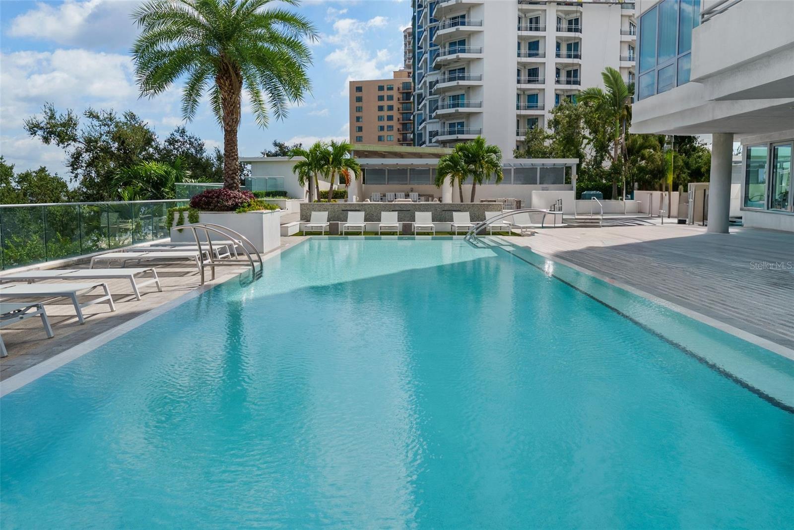 VIRAGE BAYSHORE - Residential