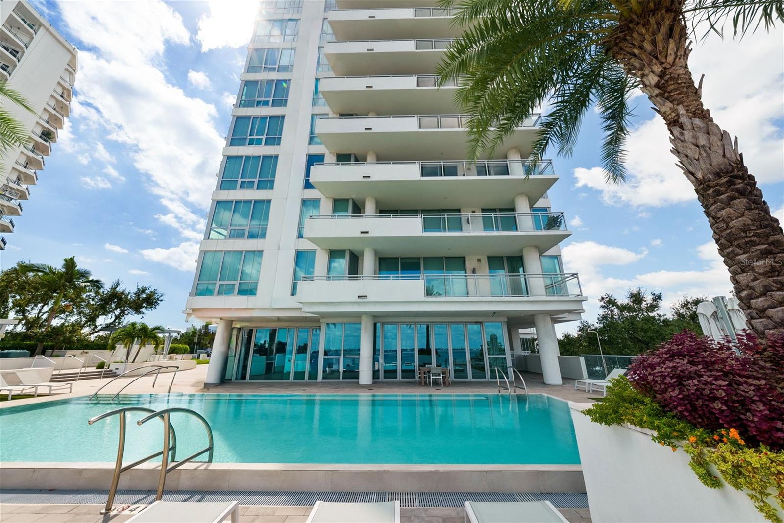 VIRAGE BAYSHORE - Residential