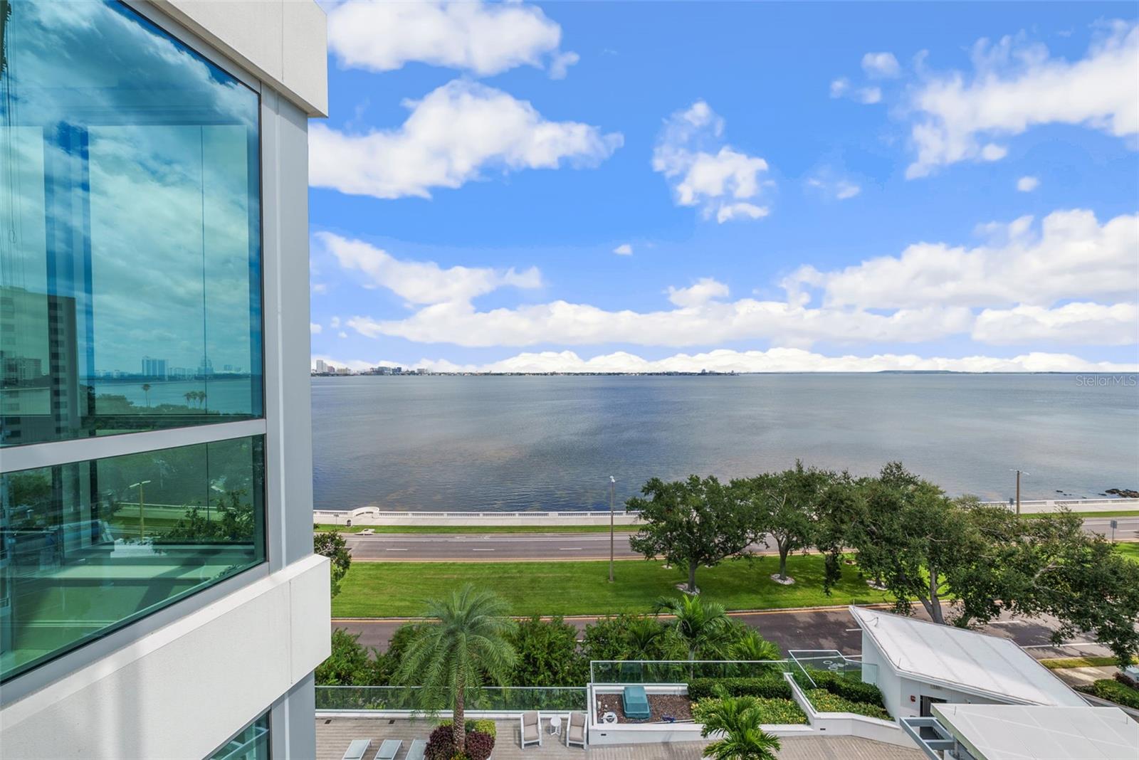 VIRAGE BAYSHORE - Residential