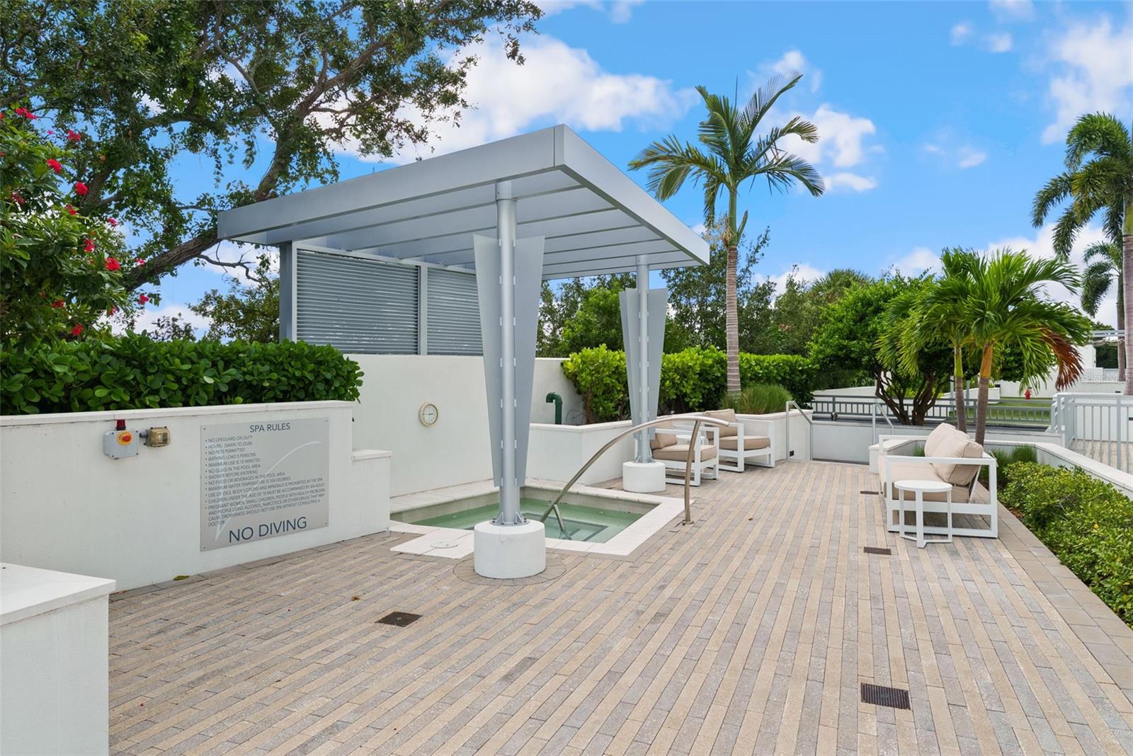VIRAGE BAYSHORE - Residential