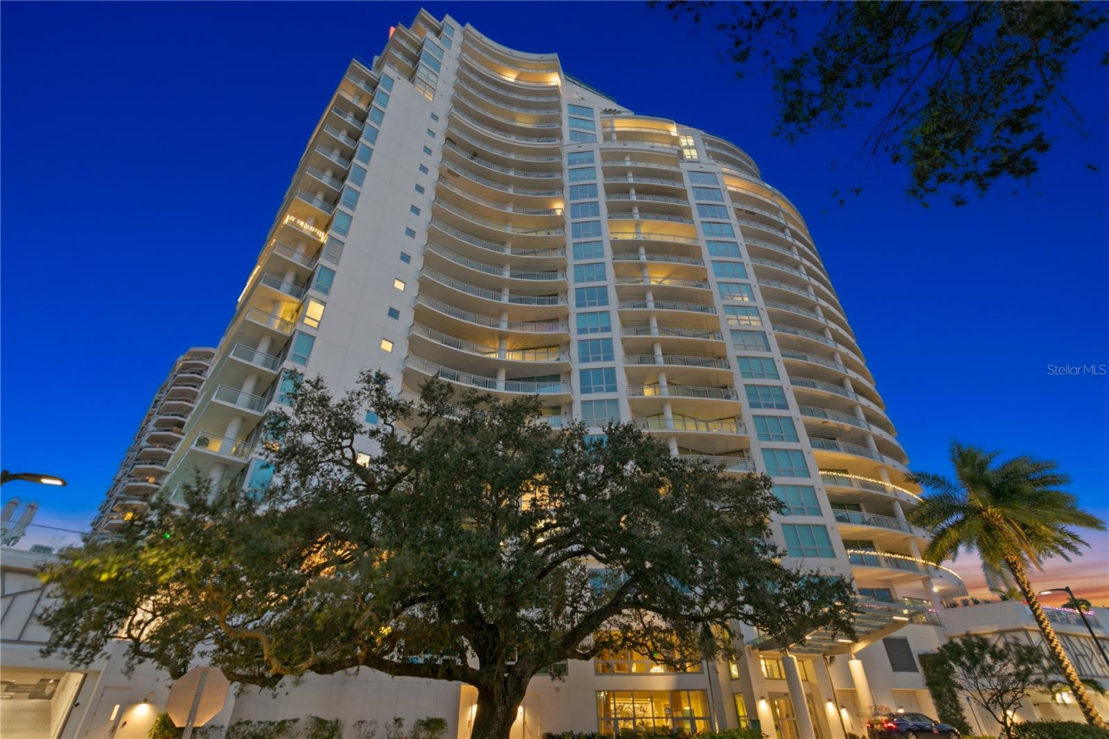 VIRAGE BAYSHORE - Residential