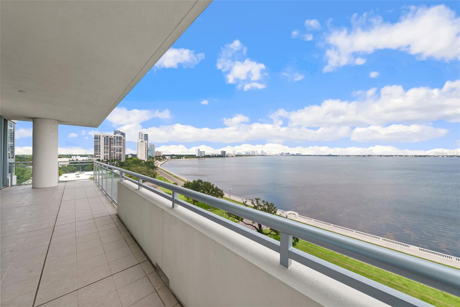 VIRAGE BAYSHORE - Residential