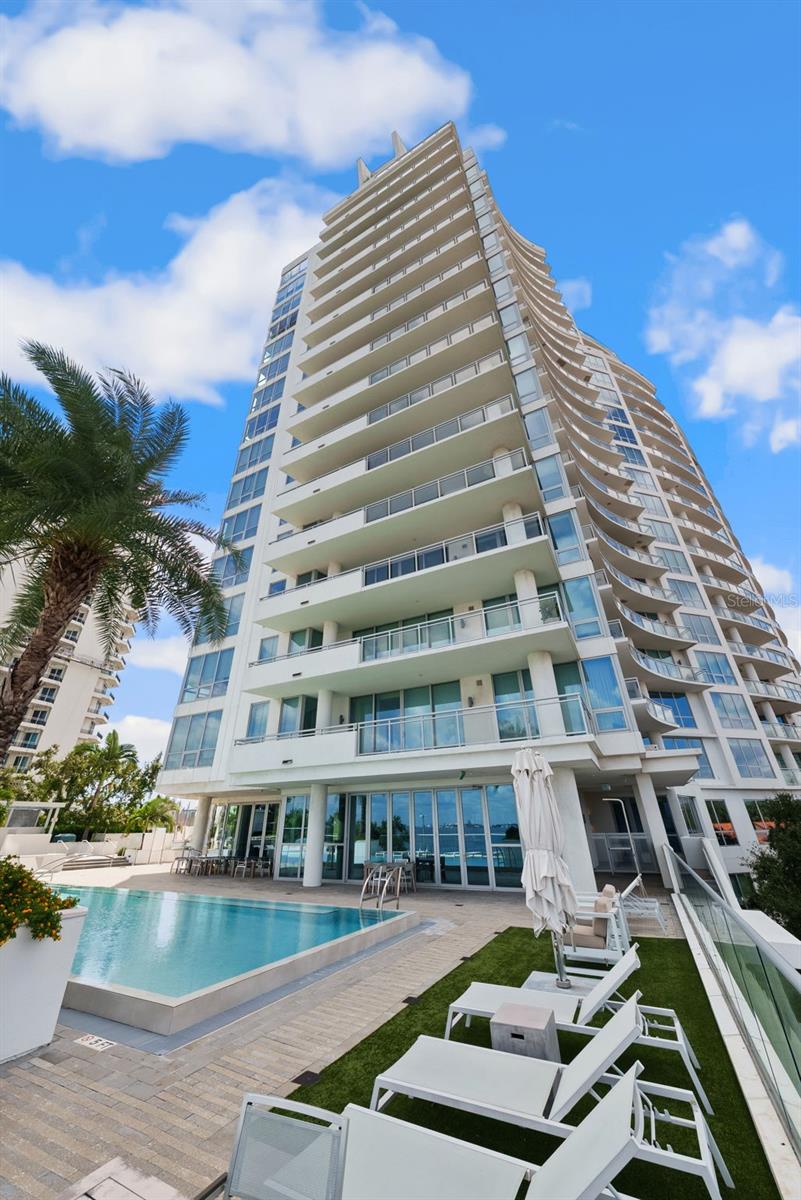 VIRAGE BAYSHORE - Residential