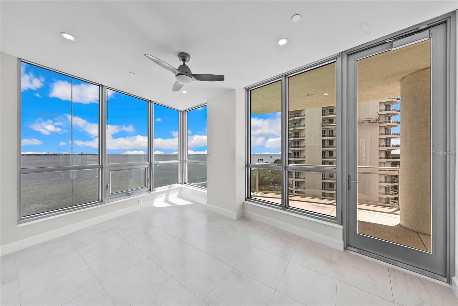 VIRAGE BAYSHORE - Residential