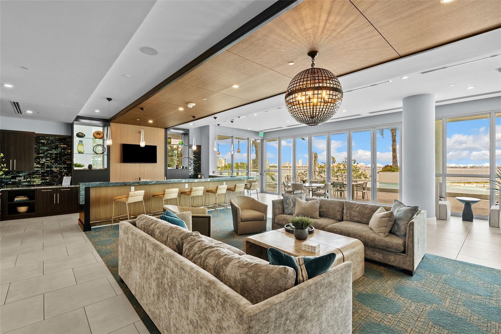 VIRAGE BAYSHORE - Residential