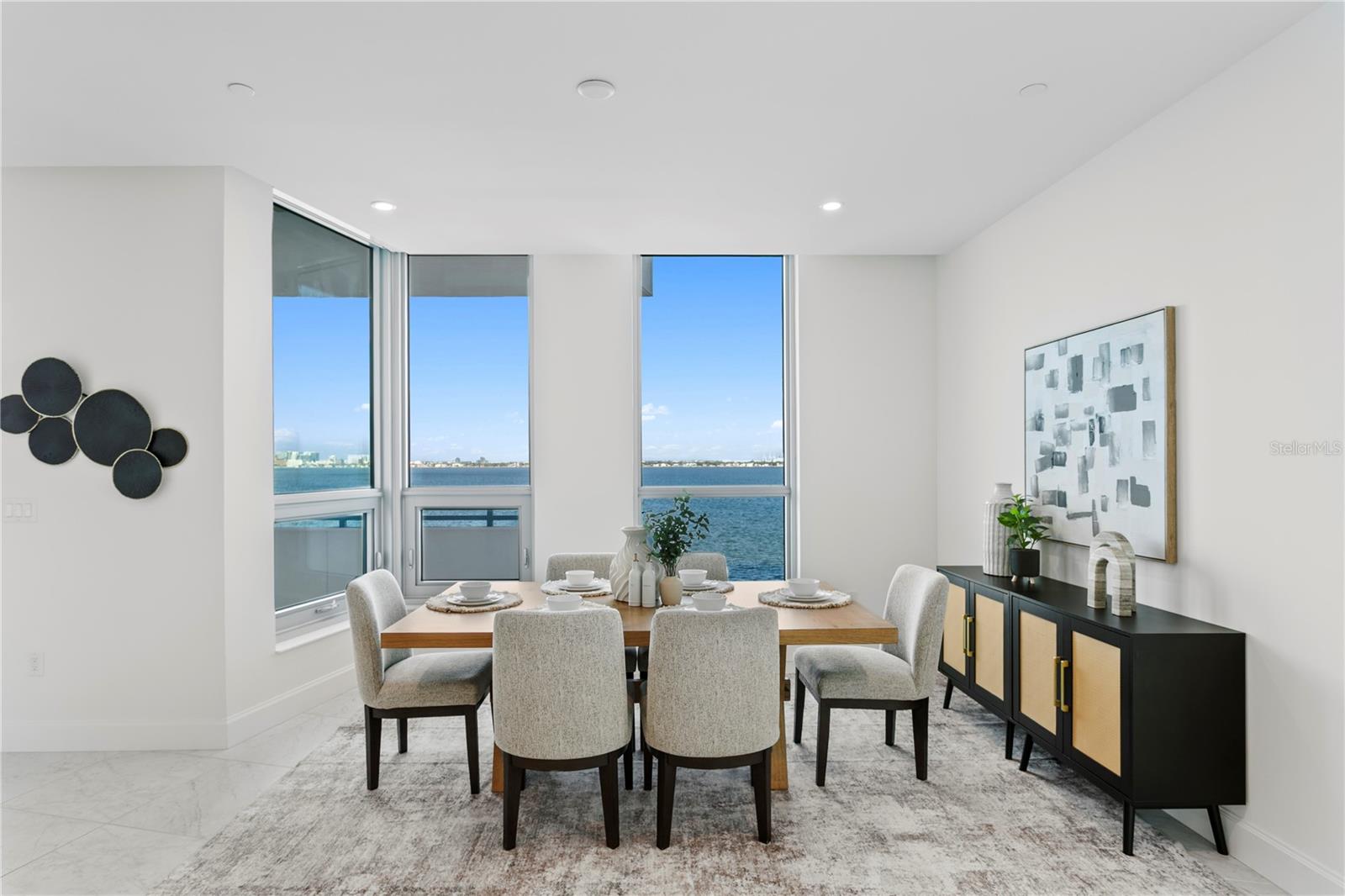 VIRAGE BAYSHORE - Residential