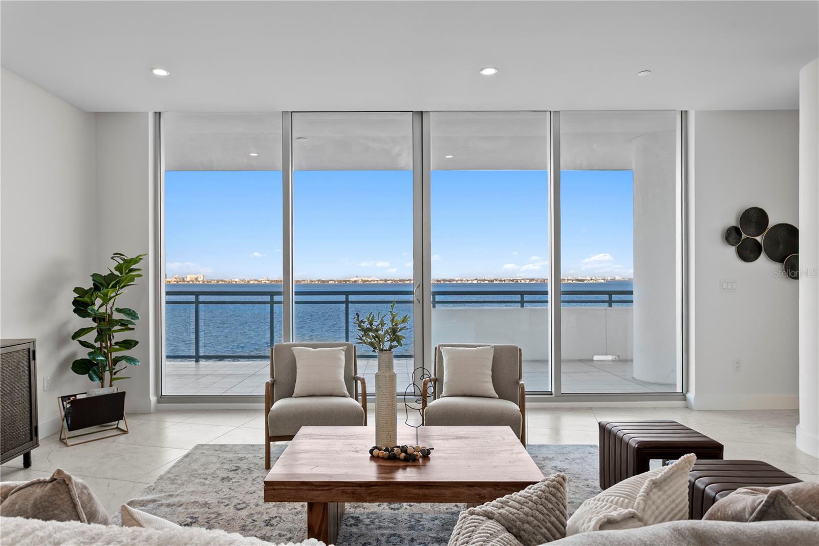 VIRAGE BAYSHORE - Residential