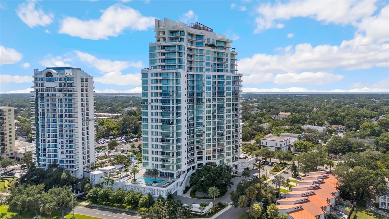 VIRAGE BAYSHORE - Residential