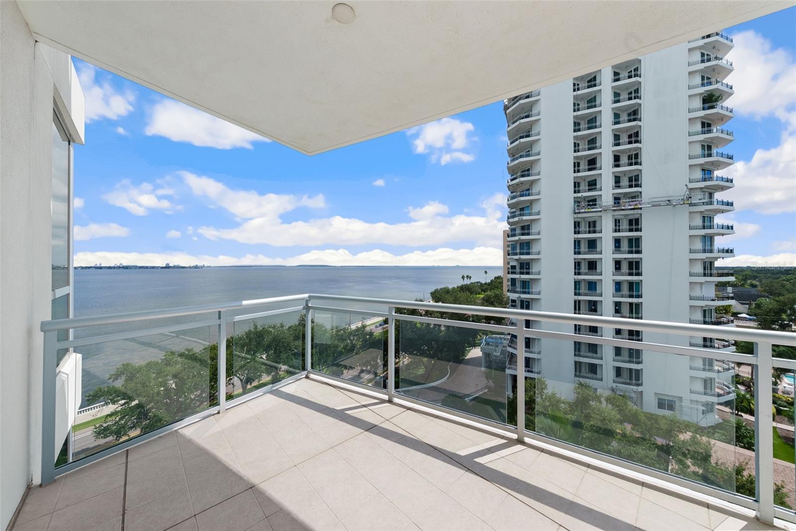 VIRAGE BAYSHORE - Residential