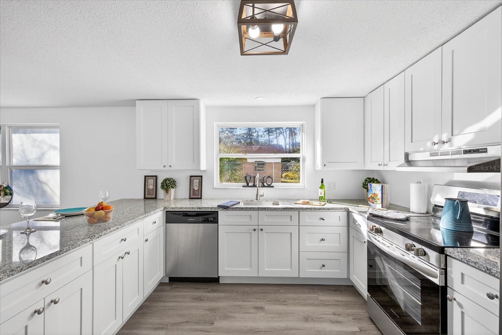 JERIVERNE PLAZA - Residential