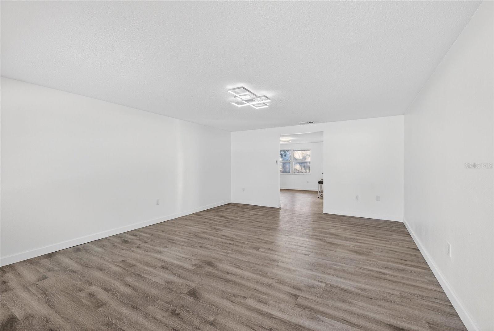 JERIVERNE PLAZA - Residential