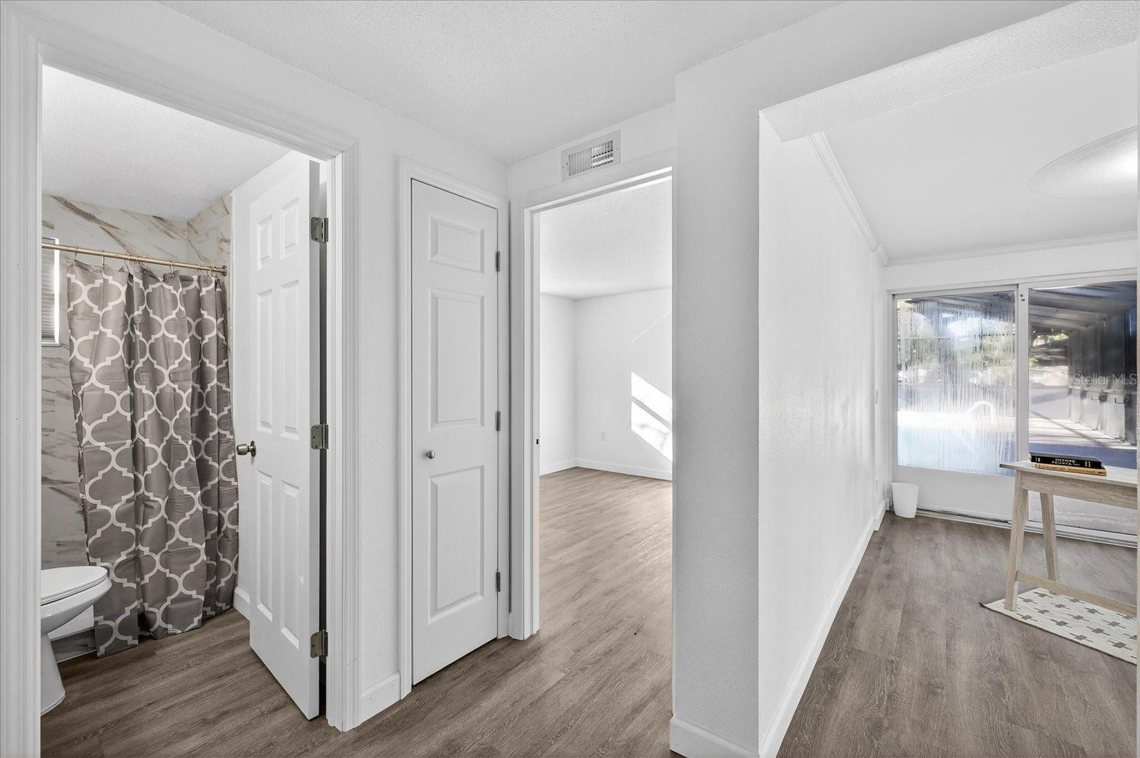 JERIVERNE PLAZA - Residential