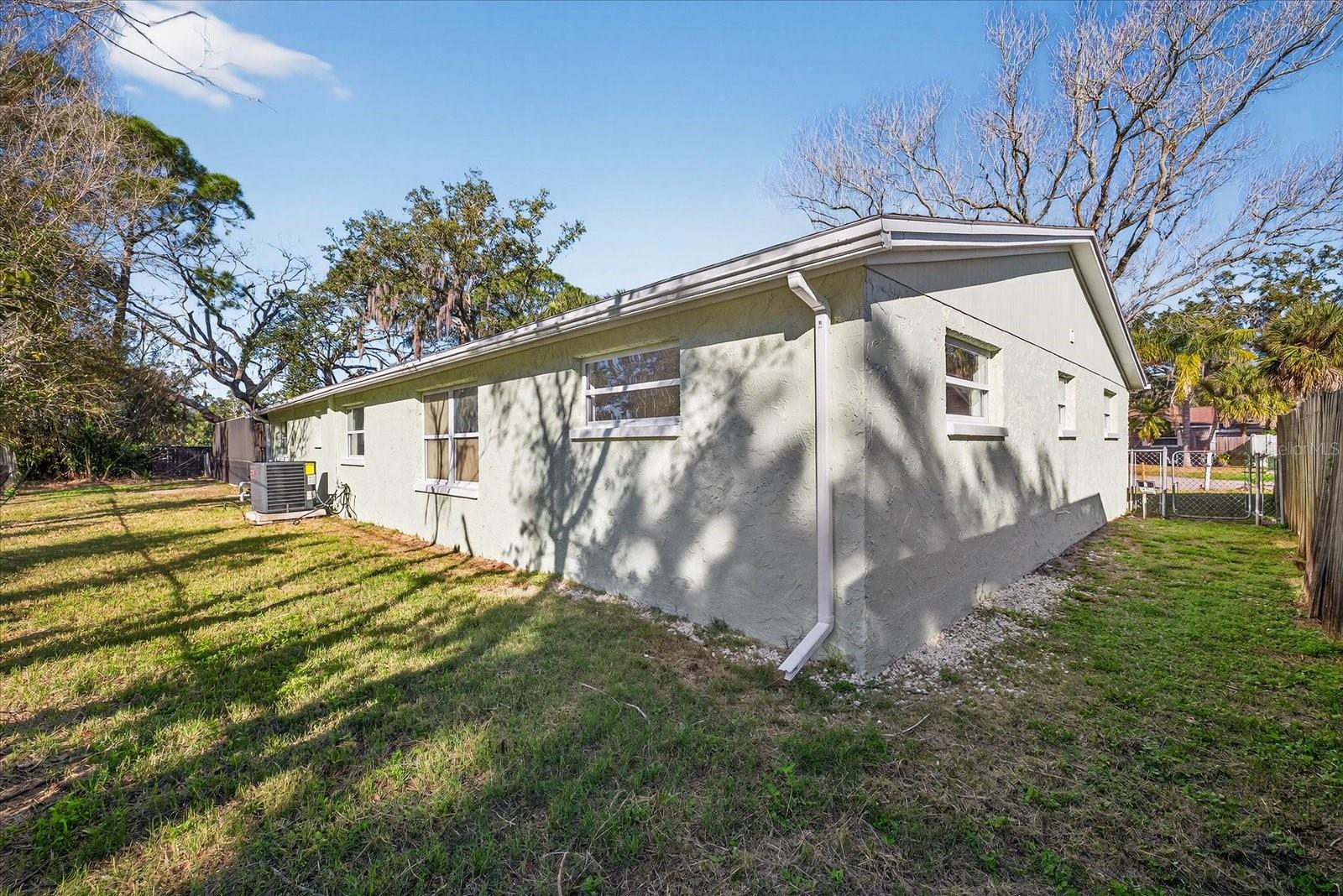 JERIVERNE PLAZA - Residential