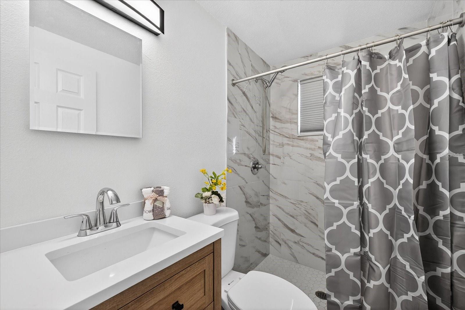 JERIVERNE PLAZA - Residential