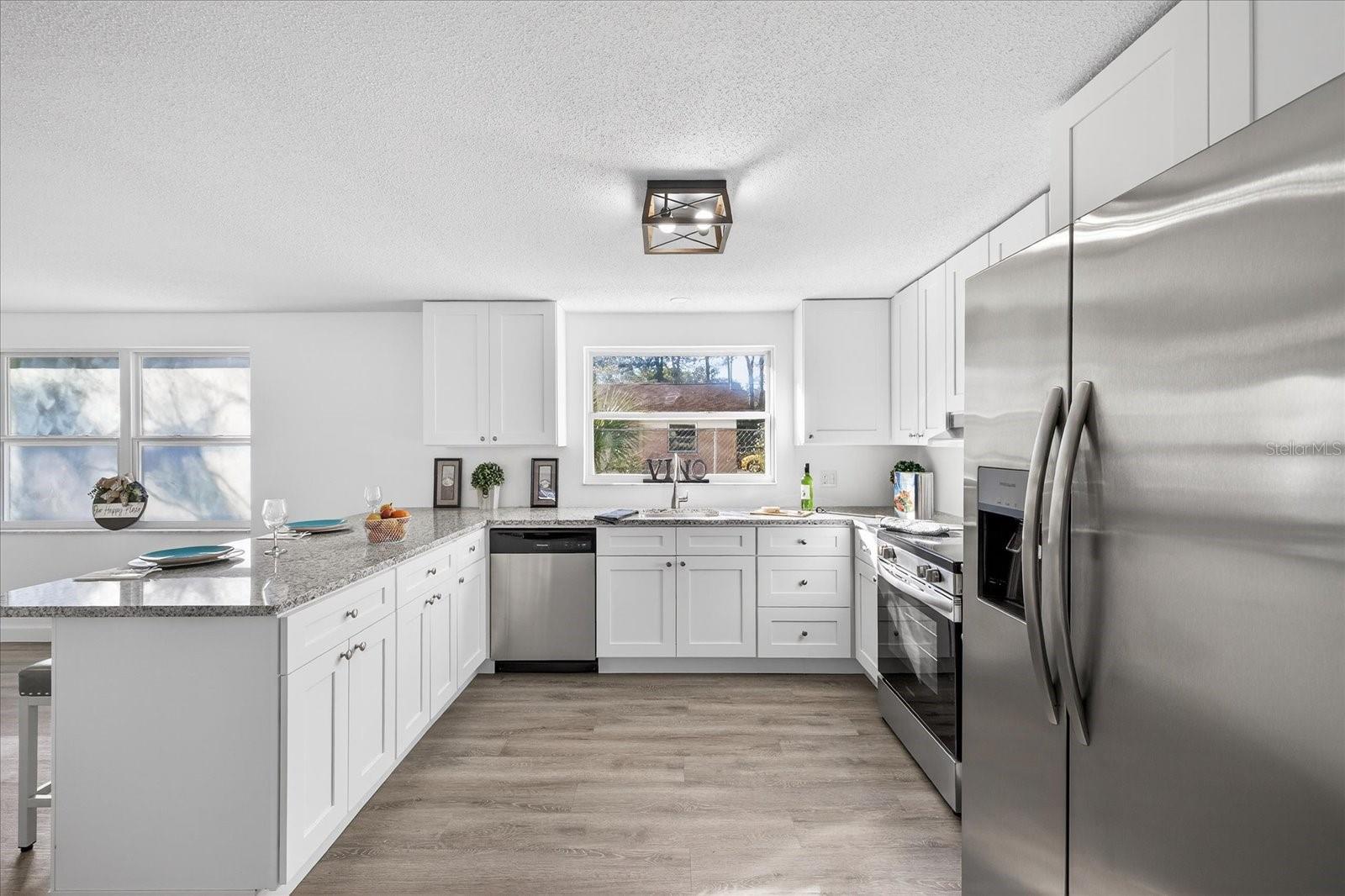 JERIVERNE PLAZA - Residential