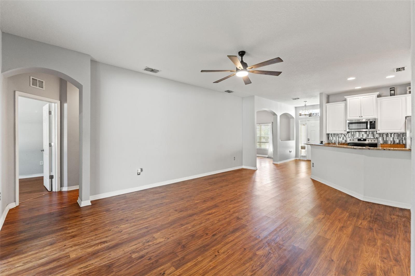 SHERMAN HILLS SEC 3 - Residential