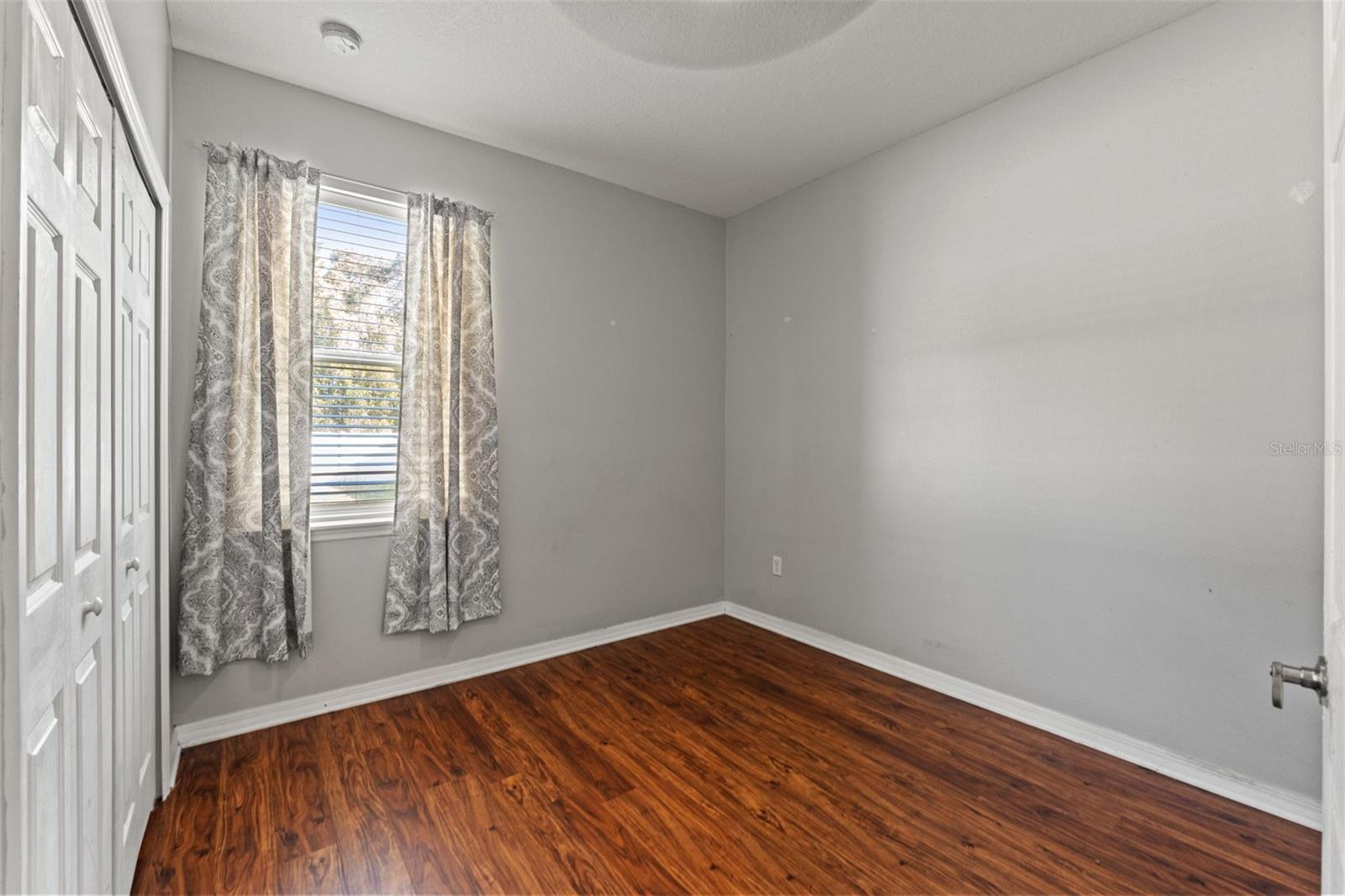 SHERMAN HILLS SEC 3 - Residential