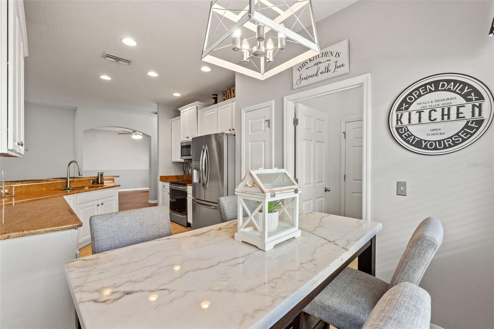 SHERMAN HILLS SEC 3 - Residential