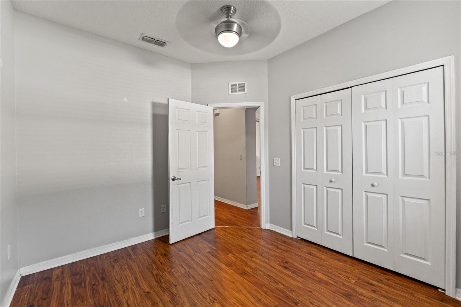 SHERMAN HILLS SEC 3 - Residential