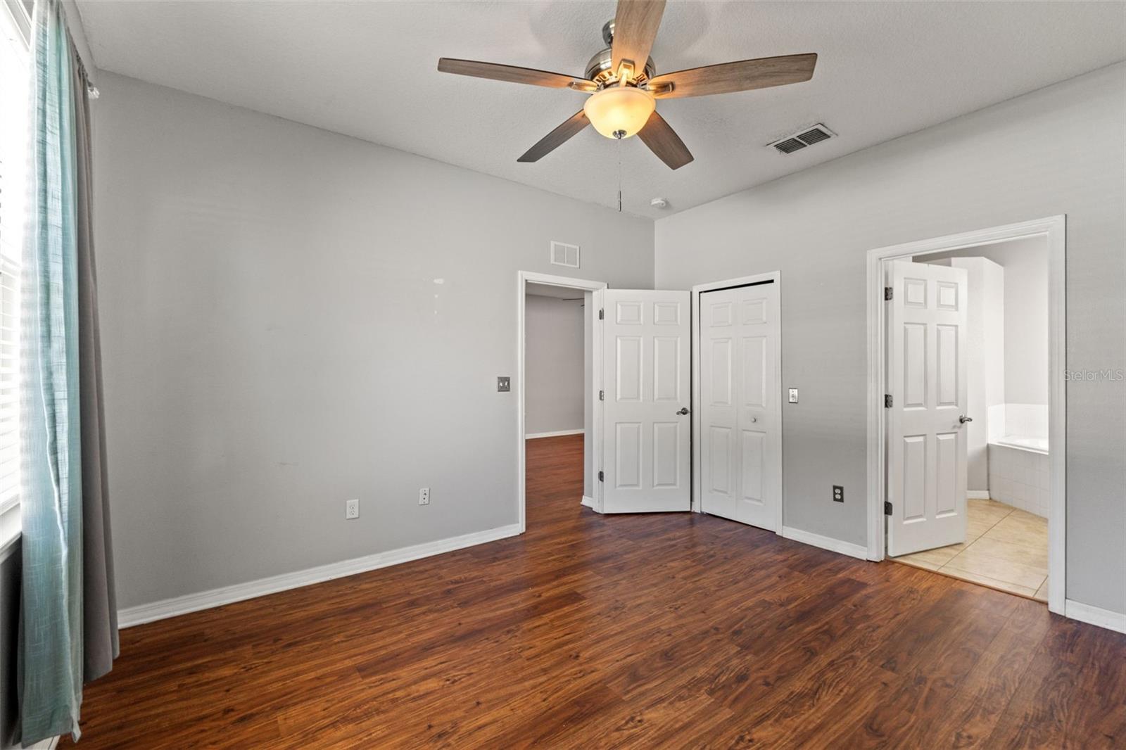 SHERMAN HILLS SEC 3 - Residential