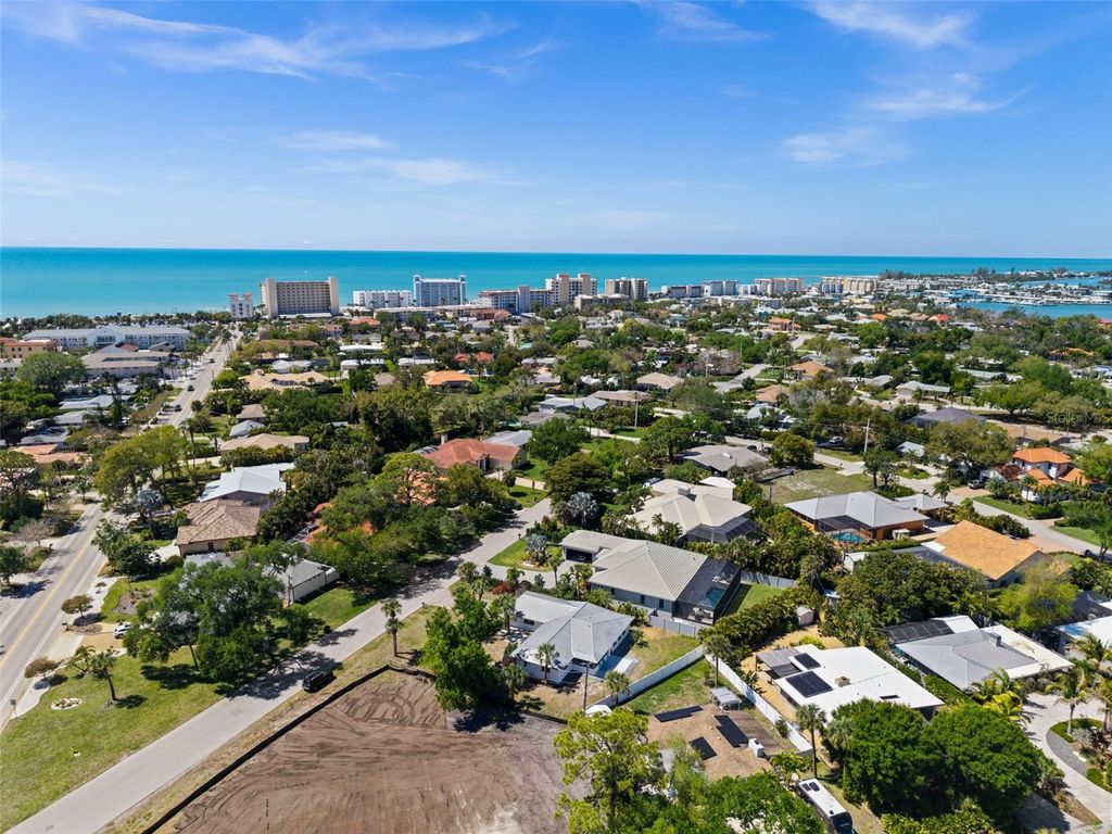 Photo of 604 Madrid Avenue, Venice, FL 34285 (MLS # C7523717)