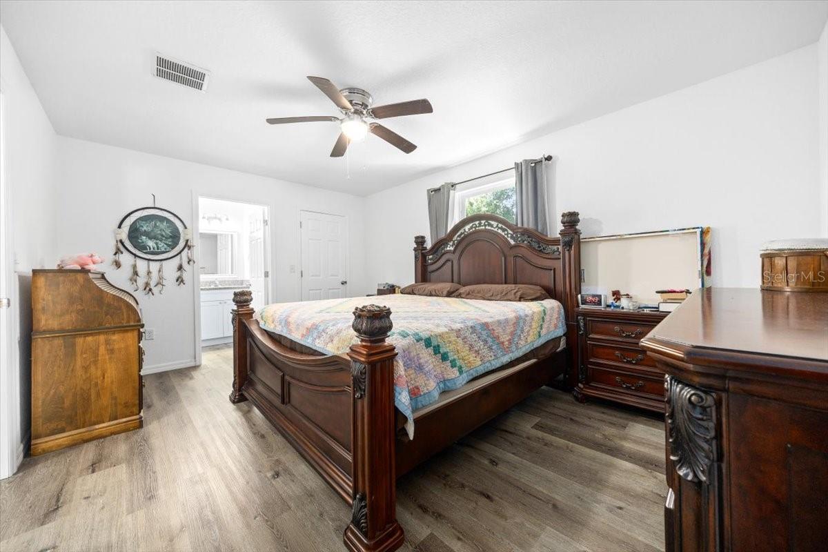 WOODS AND LAKES - Residential