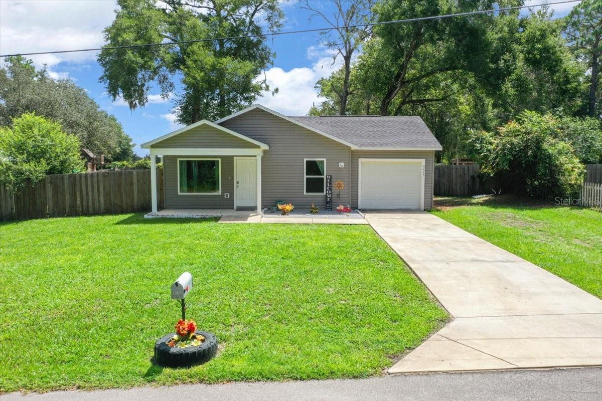 WOODS AND LAKES - Residential