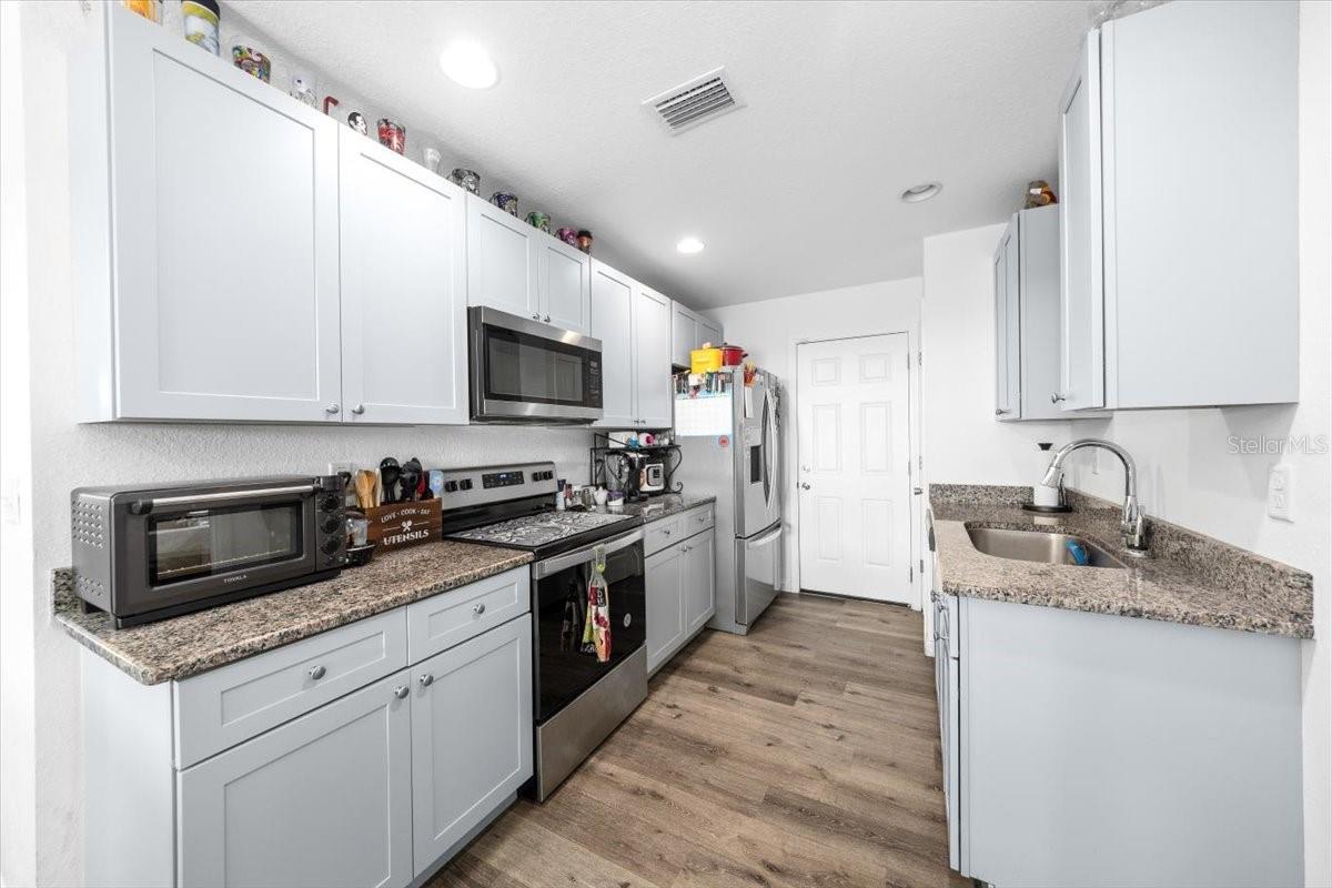 WOODS AND LAKES - Residential