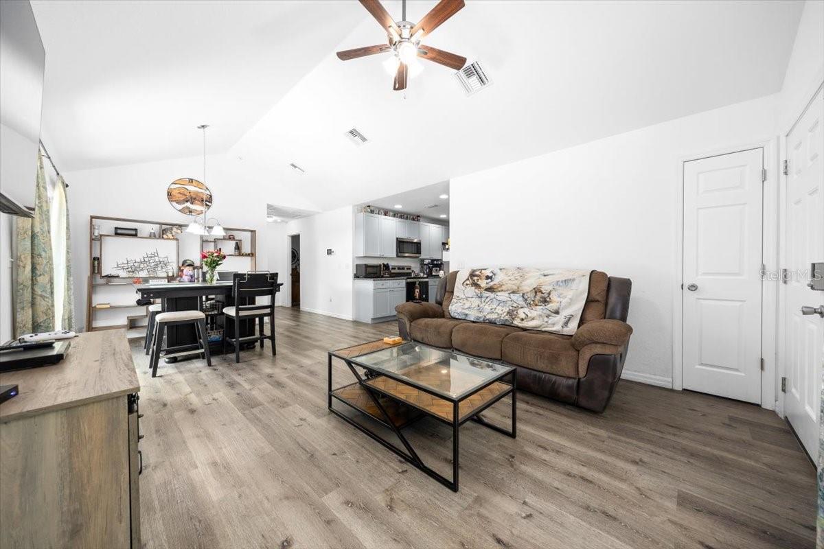 WOODS AND LAKES - Residential