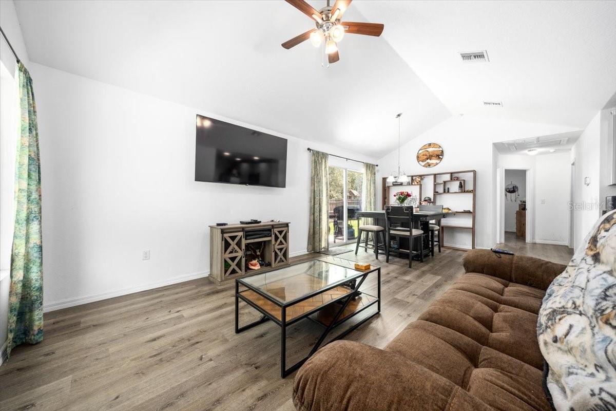 WOODS AND LAKES - Residential