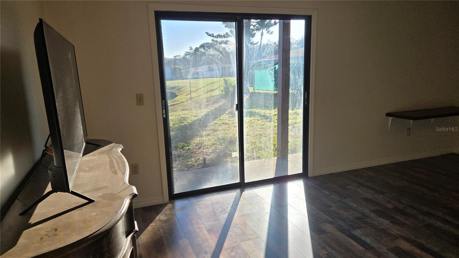 LAKE VIEW CONDO PH II - Residential