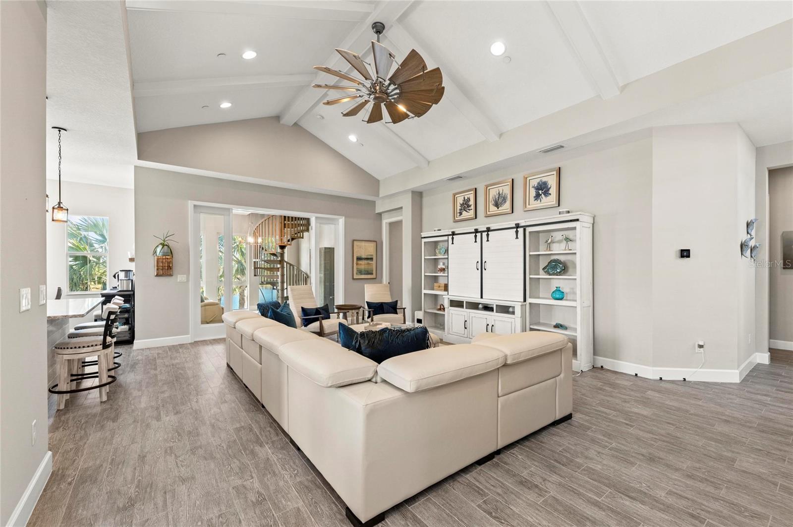 EDGEWATER WALK II ON HARBOUR ISLE - Residential