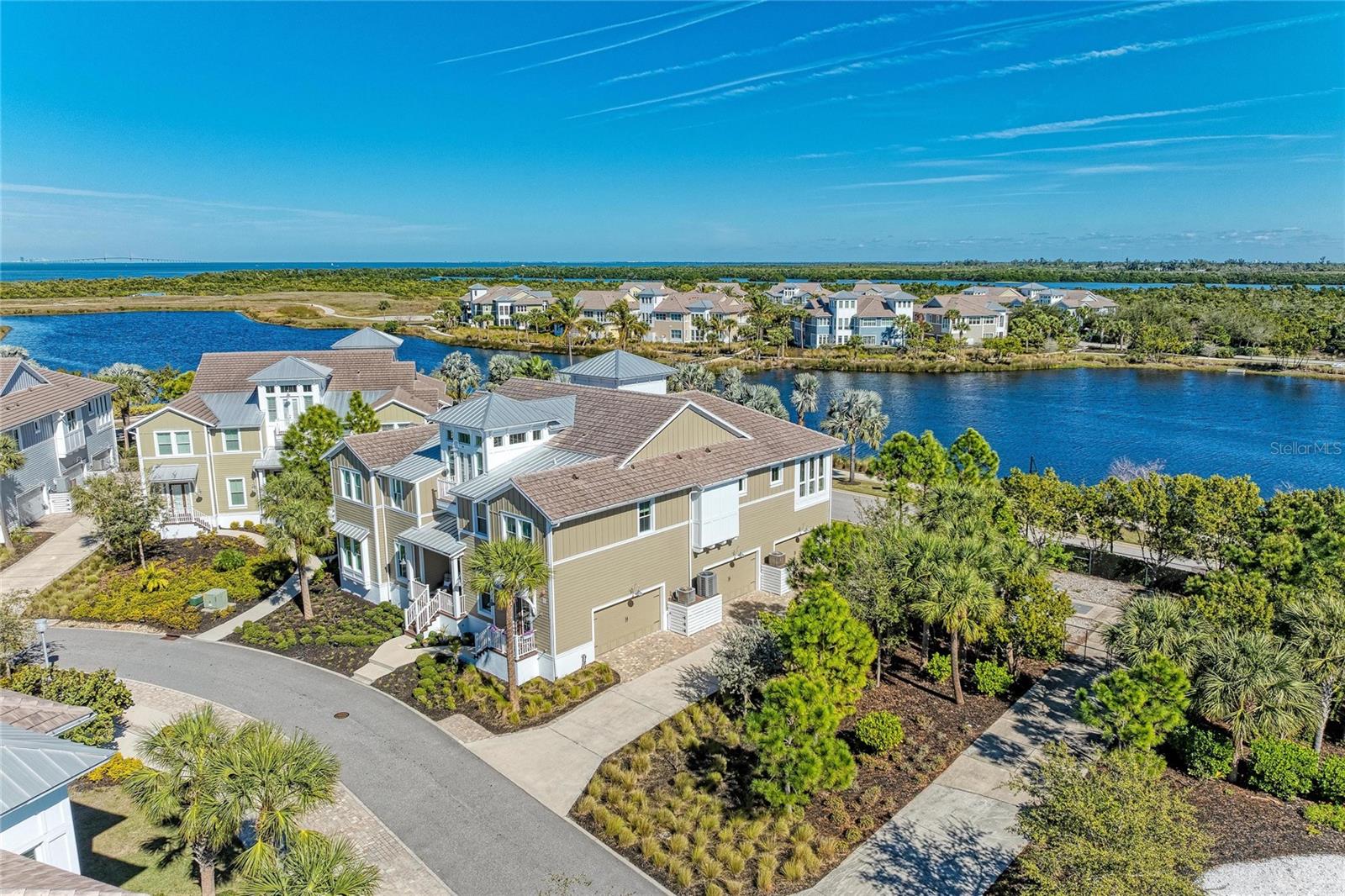 EDGEWATER WALK II ON HARBOUR ISLE - Residential