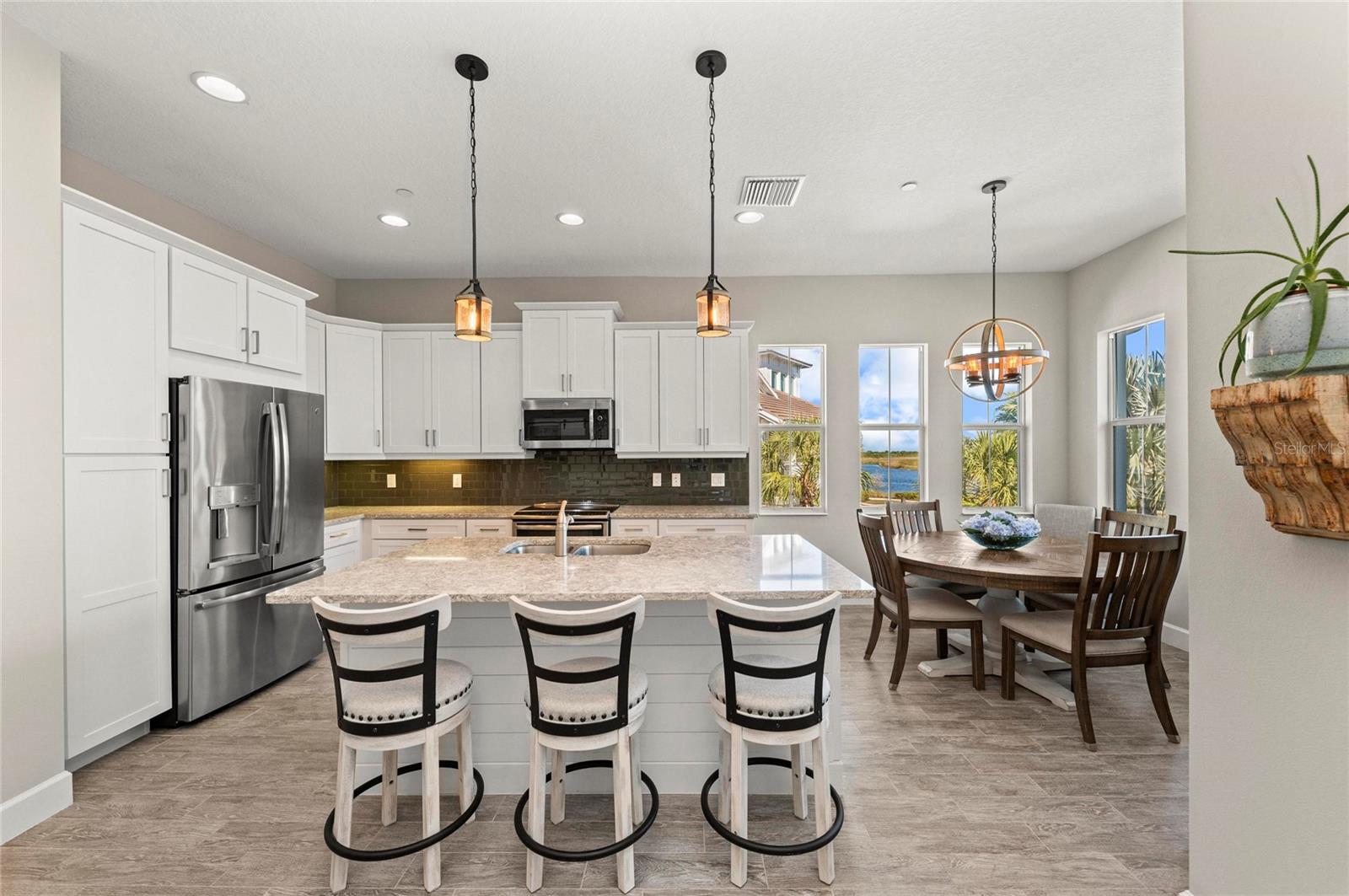 EDGEWATER WALK II ON HARBOUR ISLE - Residential