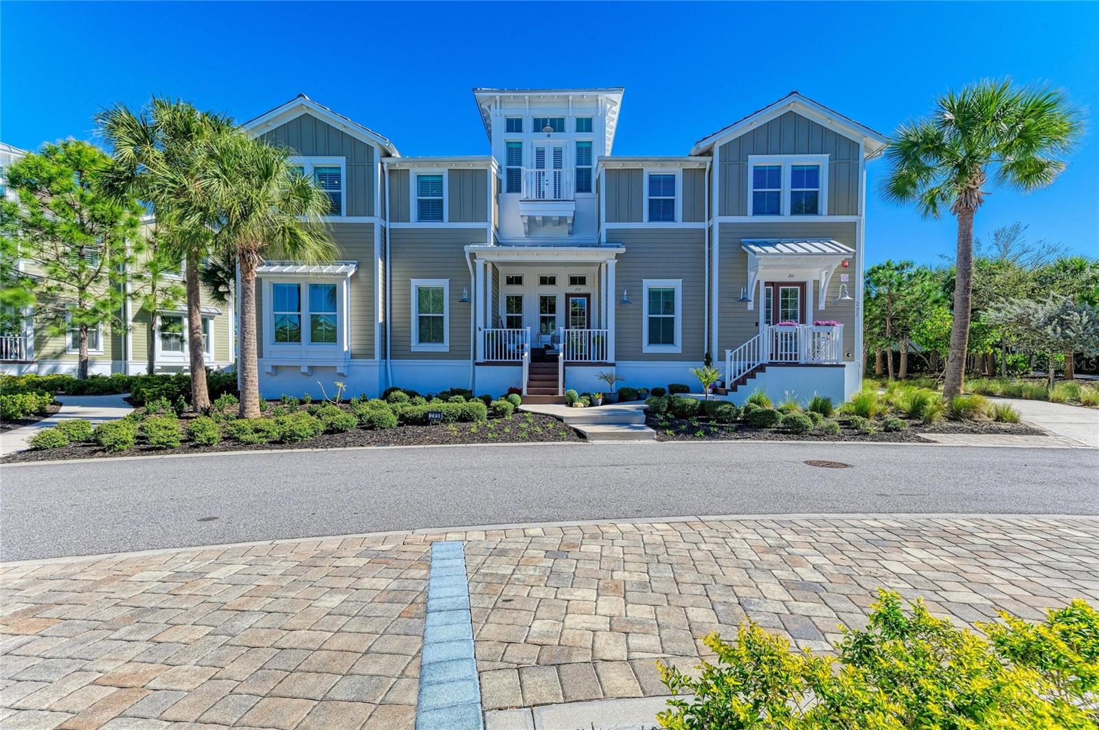 EDGEWATER WALK II ON HARBOUR ISLE - Residential