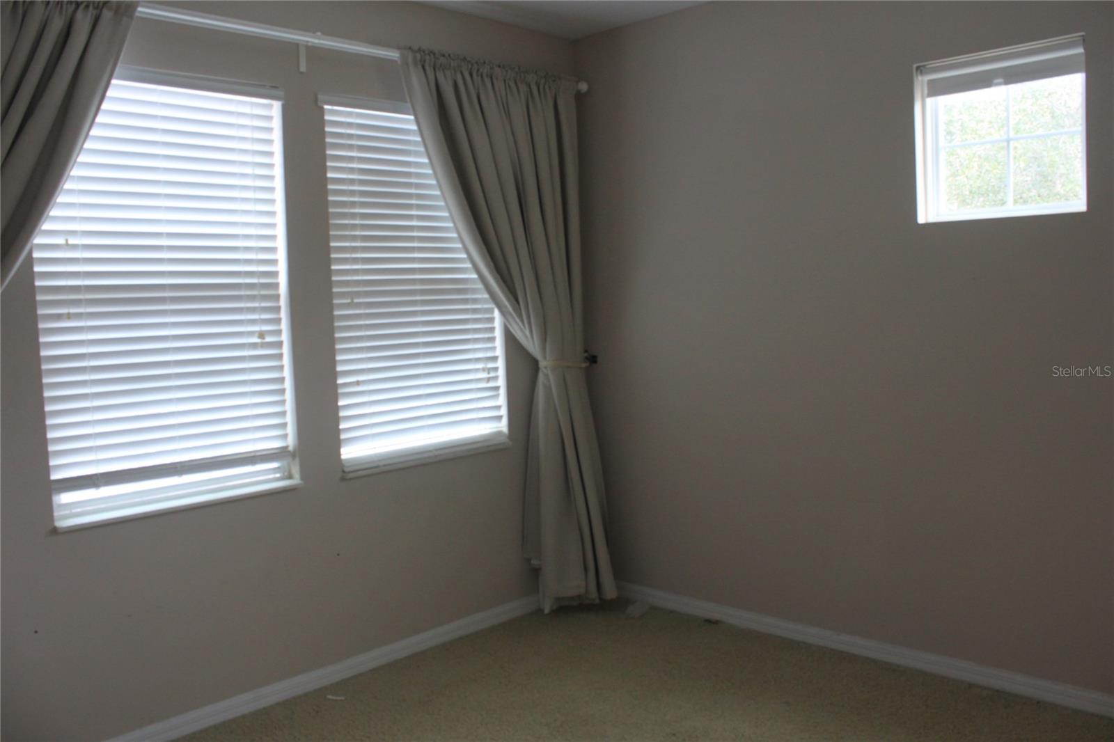 OASIS COVE II/LAKESIDE VILLAGE PH - Residential Lease