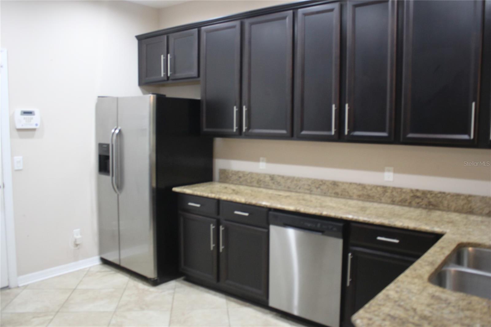 OASIS COVE II/LAKESIDE VILLAGE PH - Residential Lease