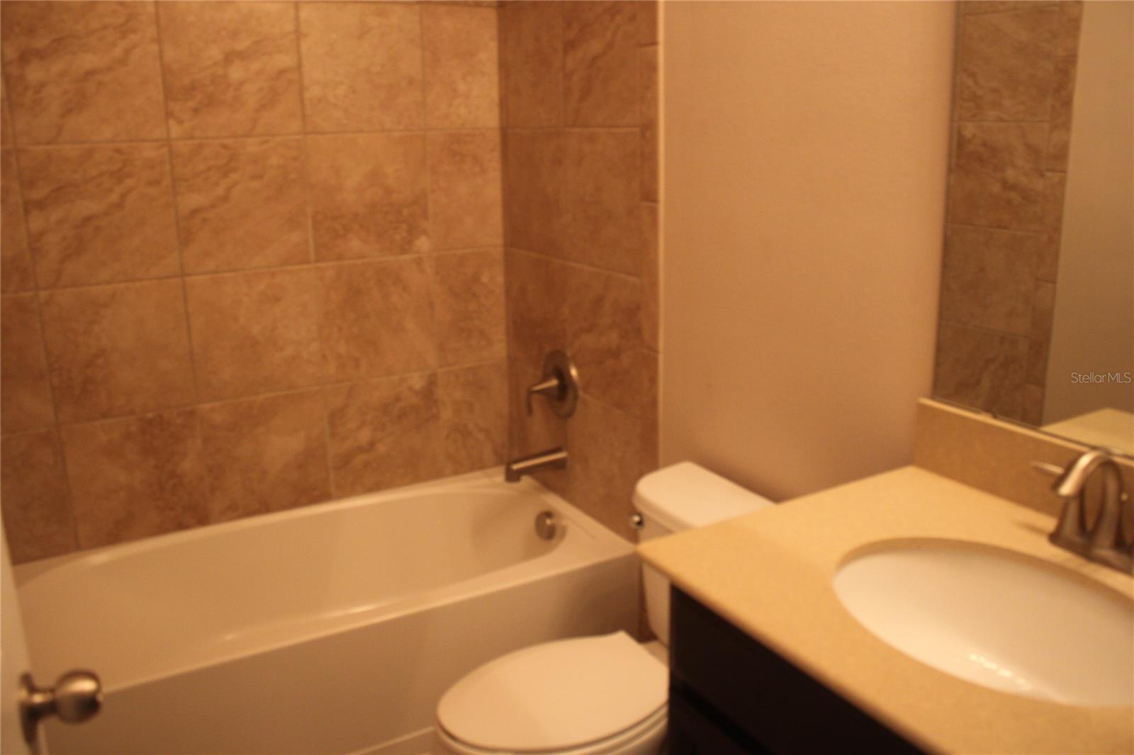 OASIS COVE II/LAKESIDE VILLAGE PH - Residential Lease