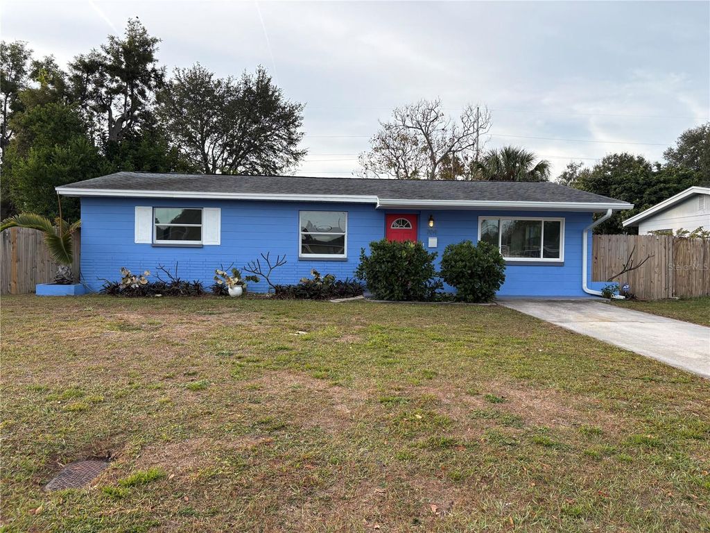 Photo of 704 72nd Avenue N, St Petersburg, FL 33702 (MLS # TB8454116)