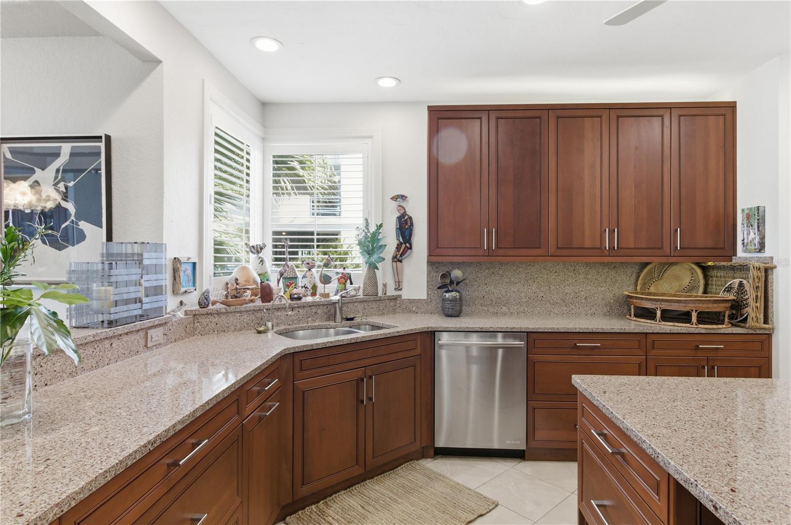 TANGERINE BAY CLUB - Residential