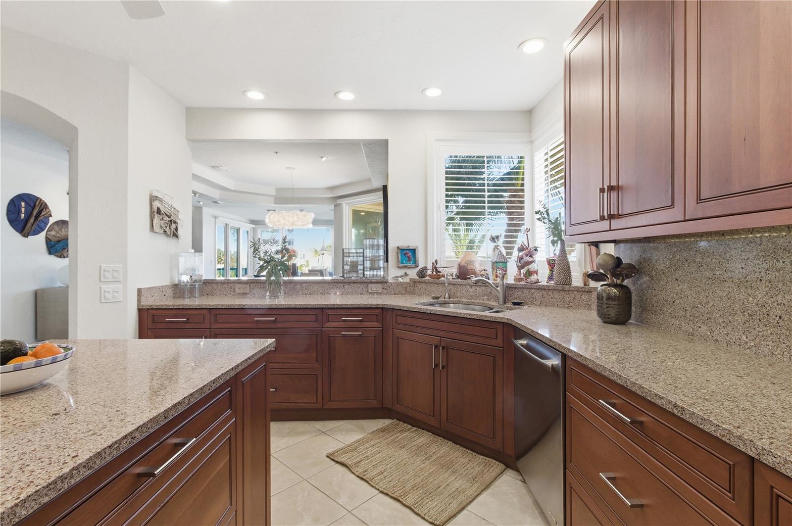 TANGERINE BAY CLUB - Residential