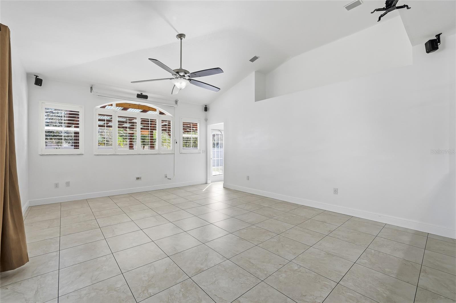 BLOOMINGDALE SEC AA GG UNIT 1 - Residential