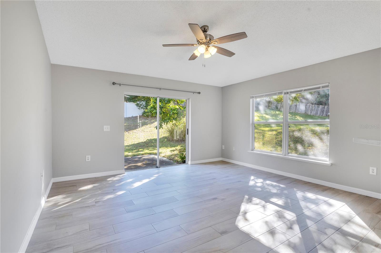 MINNEOLA OAK VALLEY PH 04B LT 206 - Residential