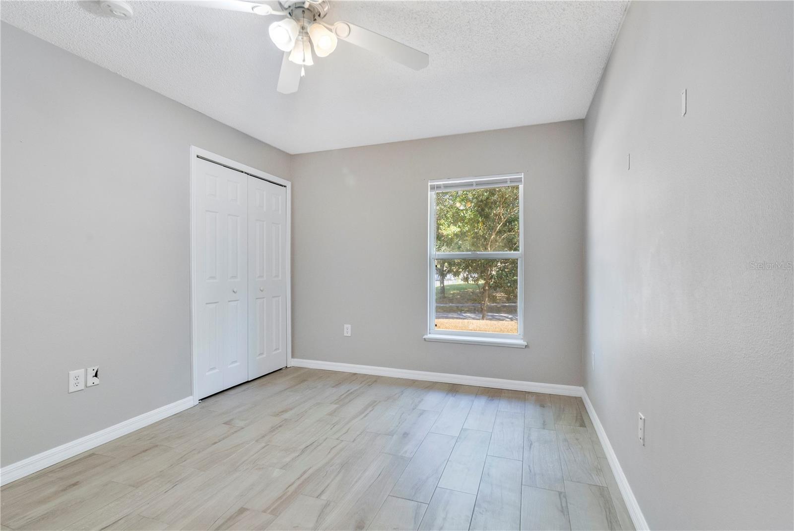 MINNEOLA OAK VALLEY PH 04B LT 206 - Residential