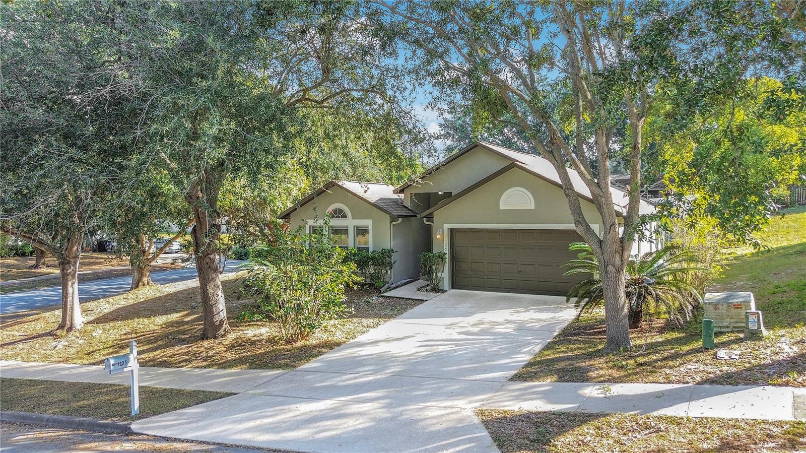 MINNEOLA OAK VALLEY PH 04B LT 206 - Residential