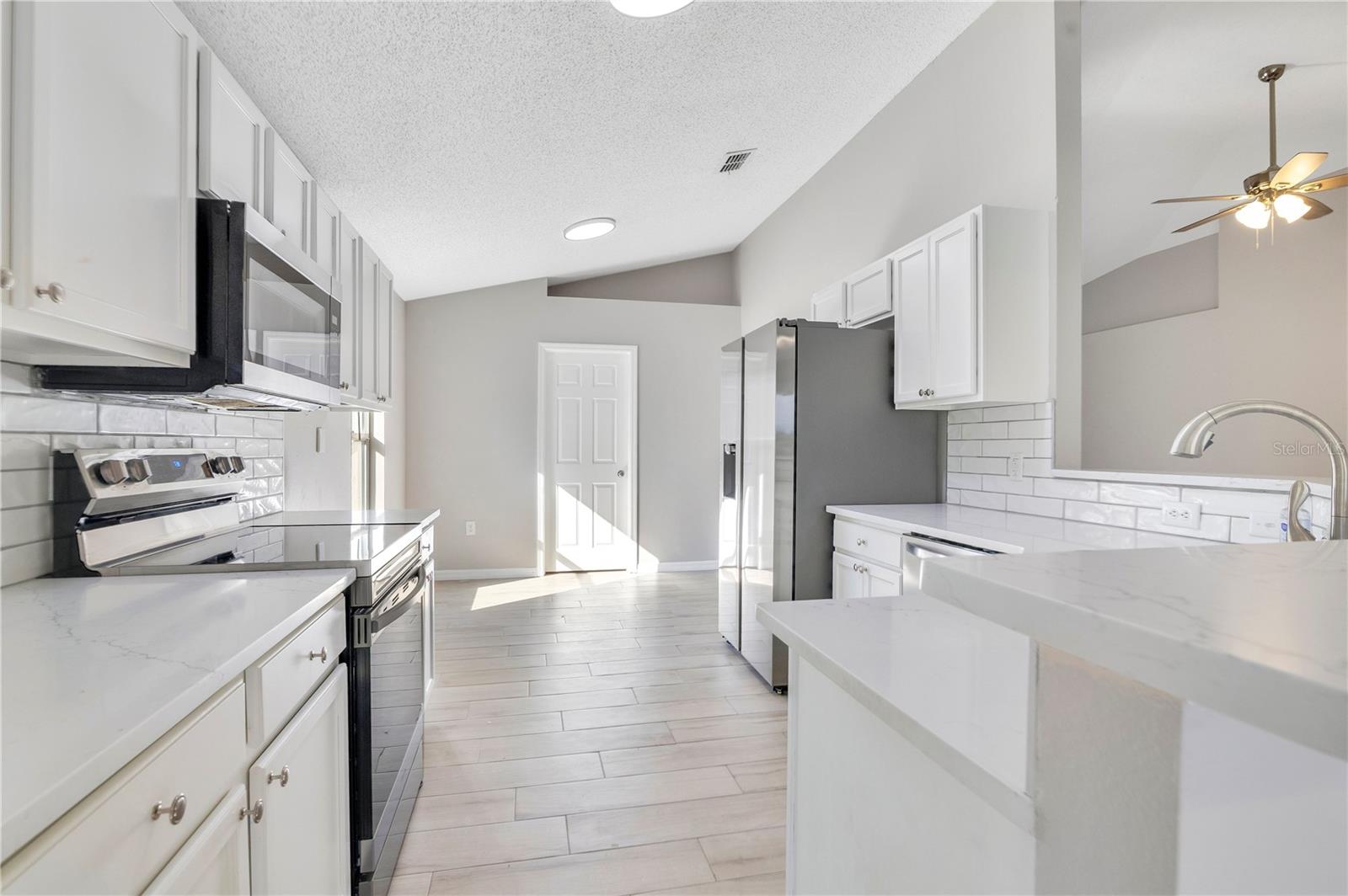 MINNEOLA OAK VALLEY PH 04B LT 206 - Residential