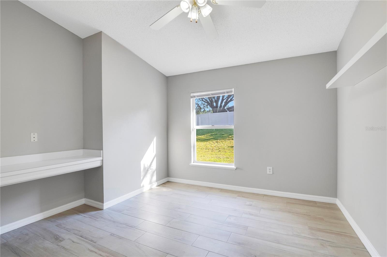 MINNEOLA OAK VALLEY PH 04B LT 206 - Residential